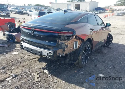 2023 Toyota Crown Platinum из США, поврежденный, VIN JTDAFAAF5P3003528